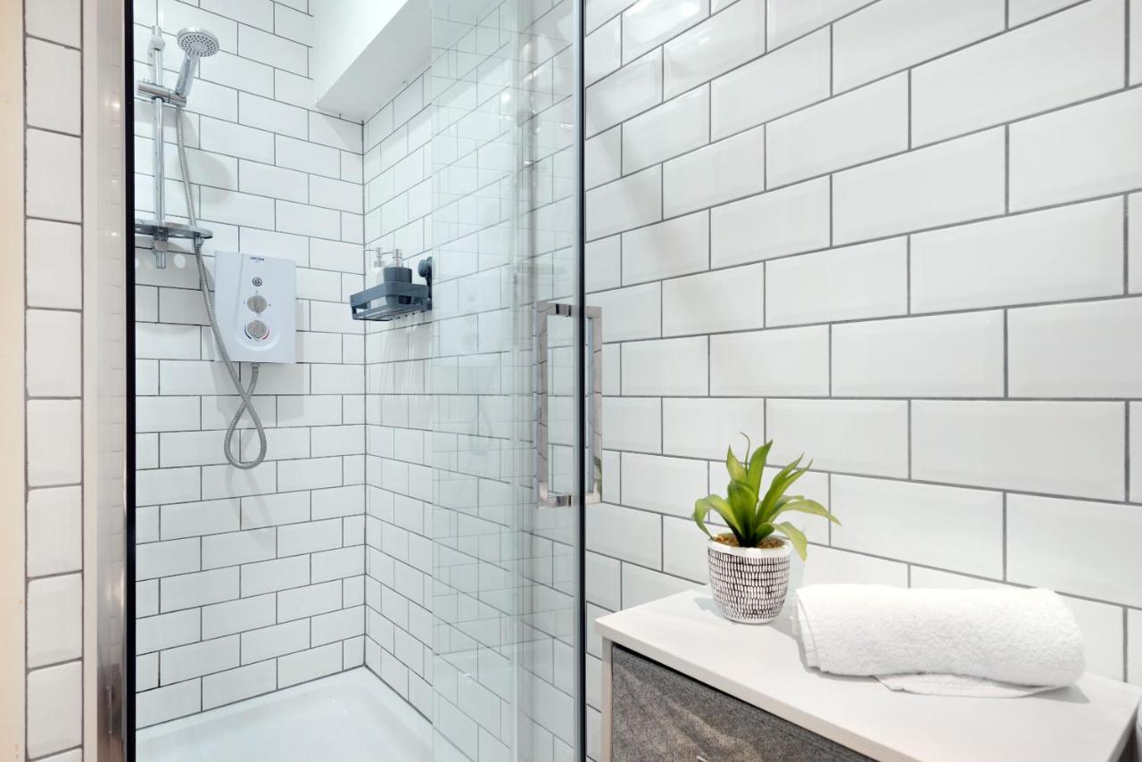 Spacious 2 Bedroom Apartment In Park Estate 诺丁汉 外观 照片