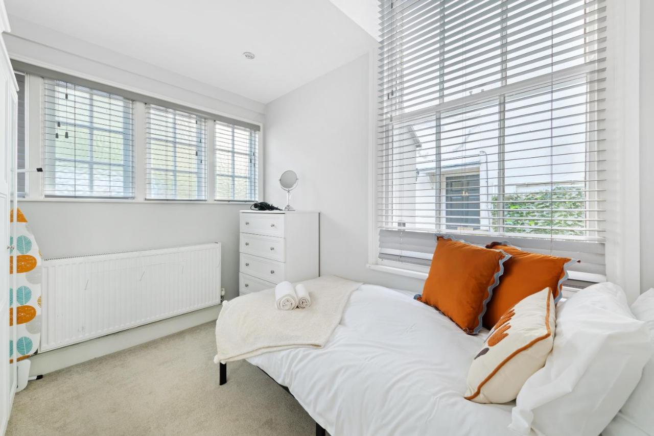 Spacious 2 Bedroom Apartment In Park Estate 诺丁汉 外观 照片